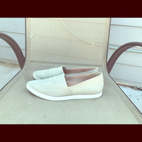 Beige loafers - Picture 1 of 3